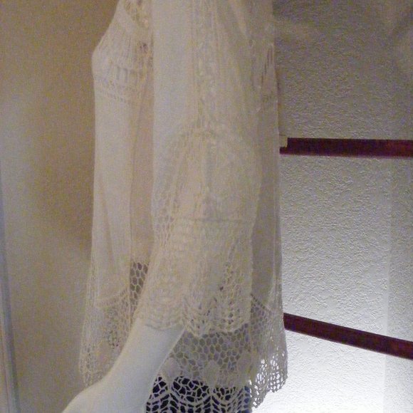 NWT - Monoreno Lace Coverup - Picture 2 of 6